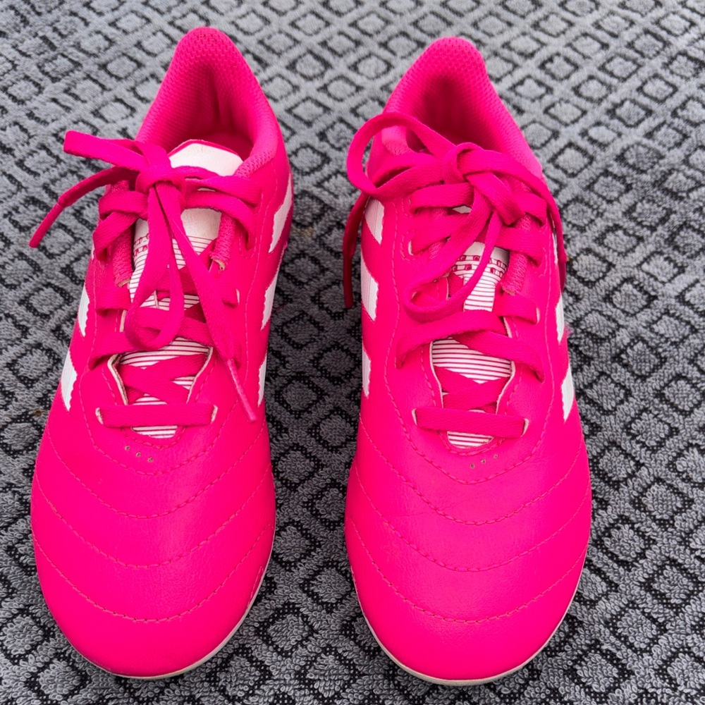 adidas Bright Pink Youth Soccer Cleats with White Stripes size 1 - Picture 3 of 9